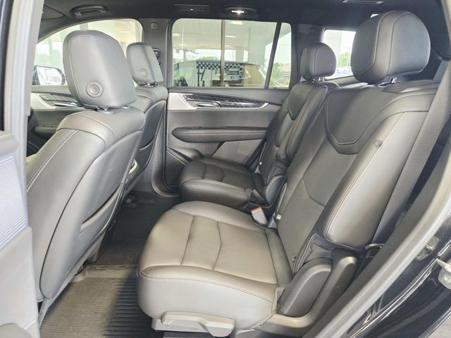 Cadillac XT6 Vehicle Full-screen Gallery Image 10