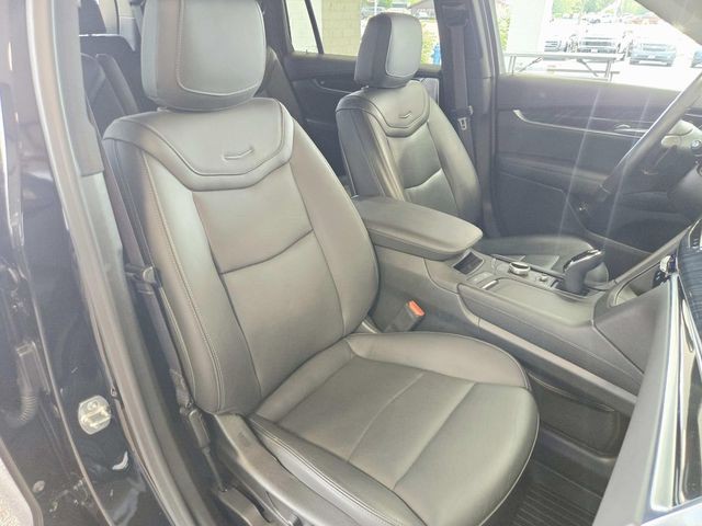 Cadillac XT6 Vehicle Full-screen Gallery Image 15