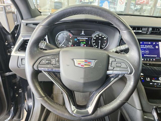 Cadillac XT6 Vehicle Full-screen Gallery Image 18