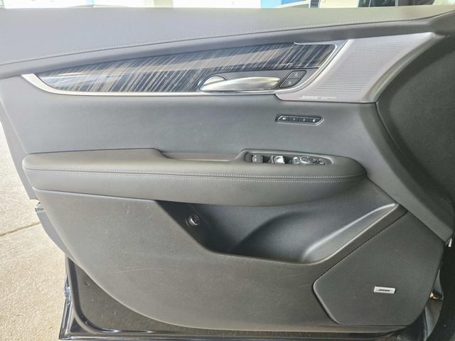 Cadillac XT6 Vehicle Full-screen Gallery Image 32