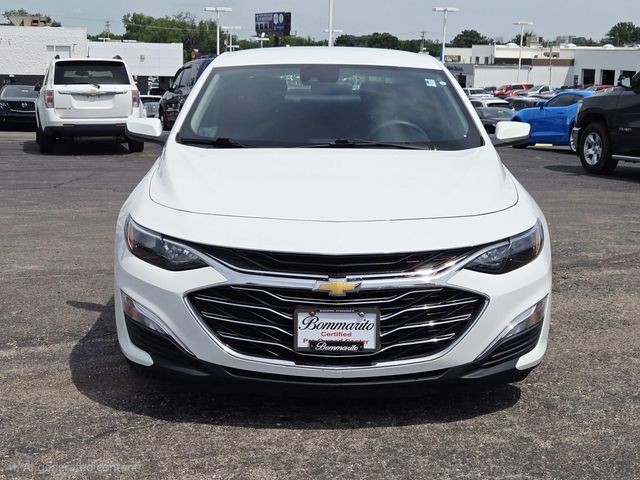 Chevrolet Malibu Vehicle Full-screen Gallery Image 06