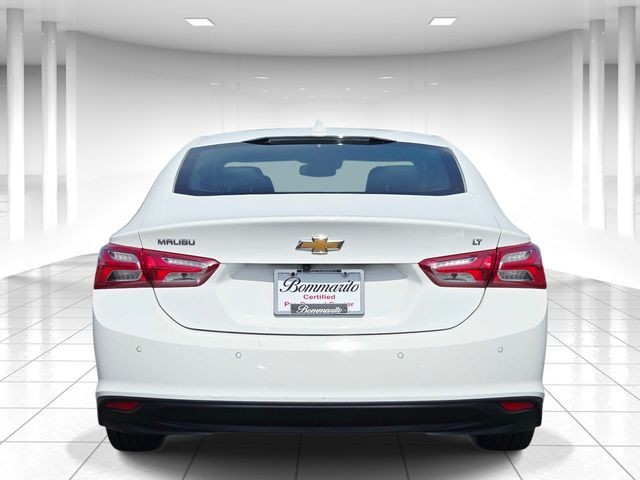 Chevrolet Malibu Vehicle Full-screen Gallery Image 04