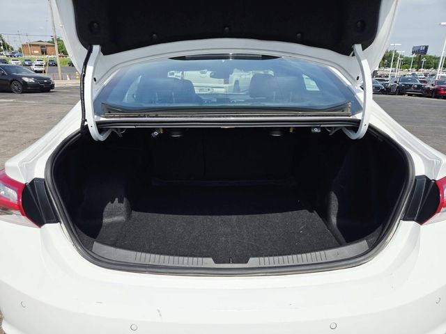 Chevrolet Malibu Vehicle Full-screen Gallery Image 10