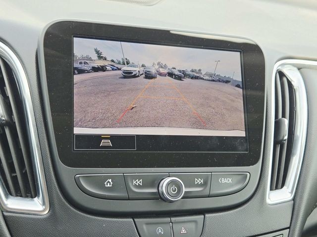 Chevrolet Malibu Vehicle Full-screen Gallery Image 21