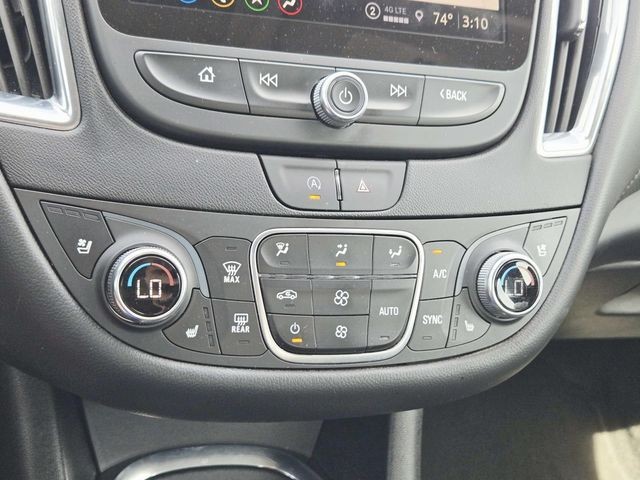 Chevrolet Malibu Vehicle Full-screen Gallery Image 22