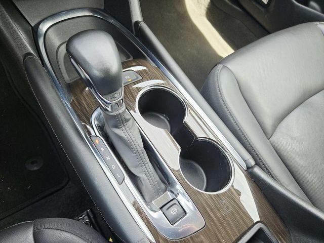 Chevrolet Malibu Vehicle Full-screen Gallery Image 24