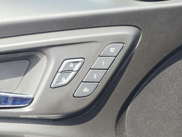 Chevrolet Malibu Vehicle Full-screen Gallery Image 28