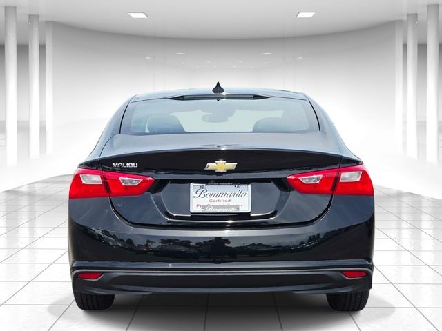 Chevrolet Malibu Vehicle Full-screen Gallery Image 04