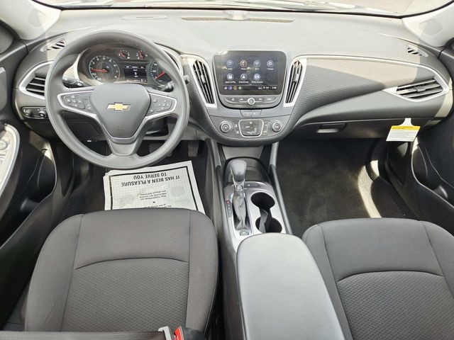 Chevrolet Malibu Vehicle Full-screen Gallery Image 06