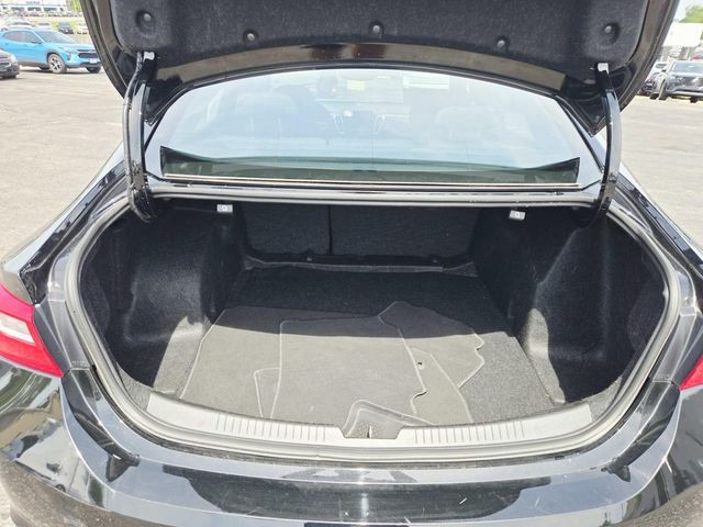 Chevrolet Malibu Vehicle Full-screen Gallery Image 10