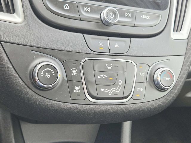 Chevrolet Malibu Vehicle Full-screen Gallery Image 23