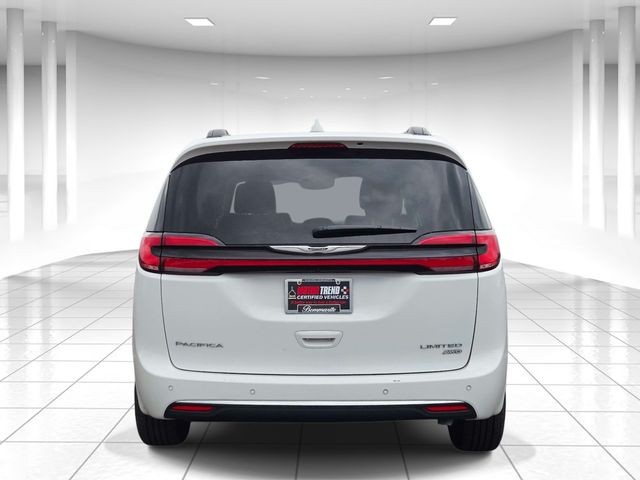 Chrysler Pacifica Vehicle Full-screen Gallery Image 04