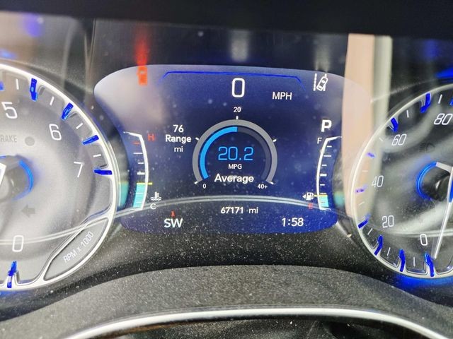 Chrysler Pacifica Vehicle Full-screen Gallery Image 22
