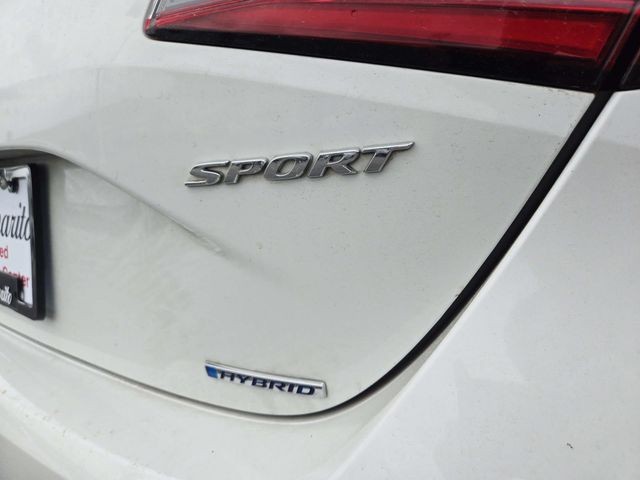 Honda Civic Hatchback Hybrid Vehicle Full-screen Gallery Image 12