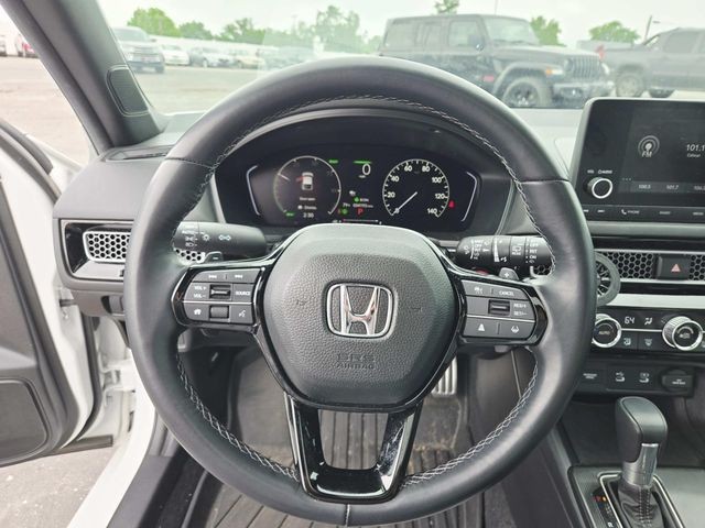 Honda Civic Hatchback Hybrid Vehicle Full-screen Gallery Image 16