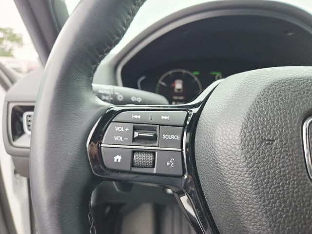 Honda Civic Hatchback Hybrid Vehicle Full-screen Gallery Image 17