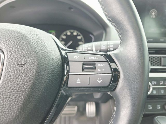 Honda Civic Hatchback Hybrid Vehicle Full-screen Gallery Image 18
