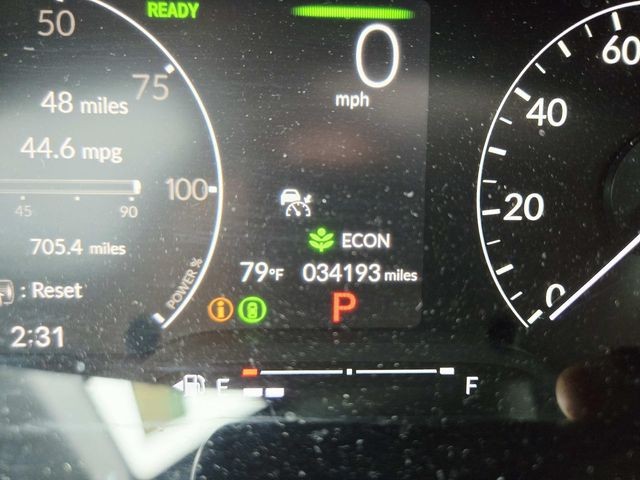 Honda Civic Hatchback Hybrid Vehicle Full-screen Gallery Image 20