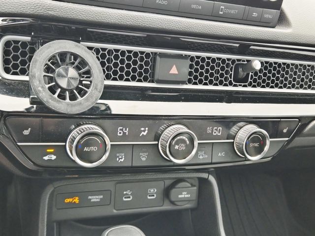 Honda Civic Hatchback Hybrid Vehicle Full-screen Gallery Image 24