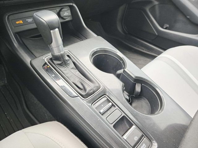 Honda Civic Hatchback Hybrid Vehicle Full-screen Gallery Image 27
