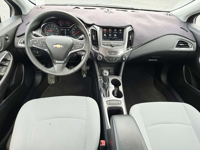 Chevrolet Cruze Vehicle Full-screen Gallery Image 06
