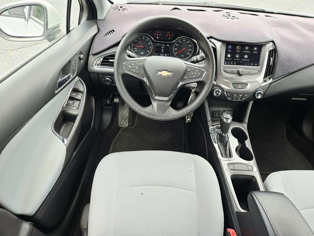 Chevrolet Cruze Vehicle Full-screen Gallery Image 07