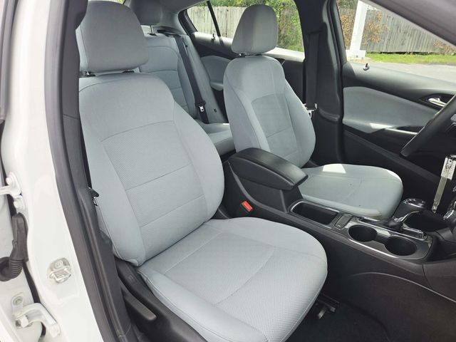 Chevrolet Cruze Vehicle Full-screen Gallery Image 12