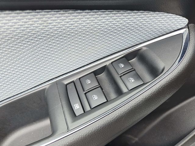 Chevrolet Cruze Vehicle Full-screen Gallery Image 29