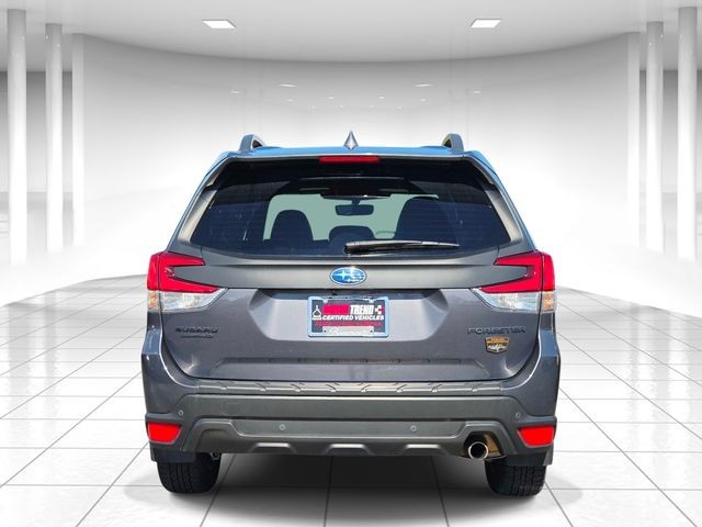 Subaru Forester Vehicle Full-screen Gallery Image 04
