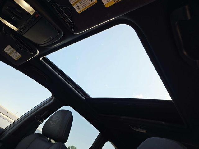 Subaru Forester Vehicle Full-screen Gallery Image 06