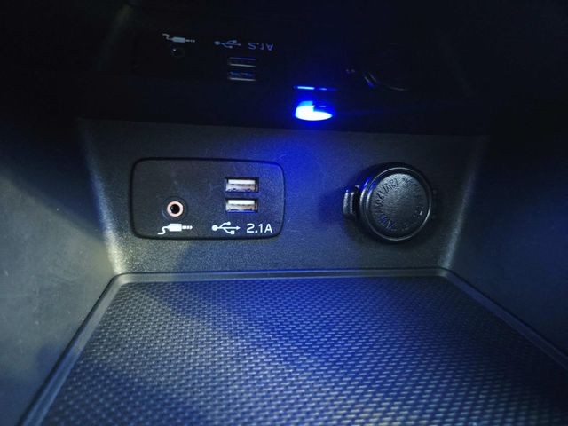Subaru Forester Vehicle Full-screen Gallery Image 31