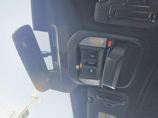 Subaru Forester Vehicle Full-screen Gallery Image 33