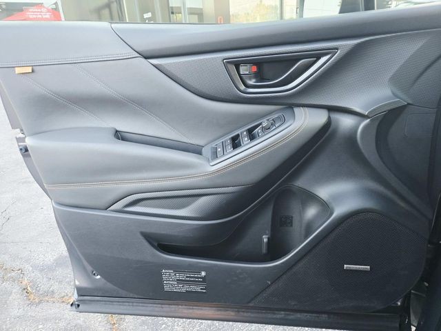 Subaru Forester Vehicle Full-screen Gallery Image 35