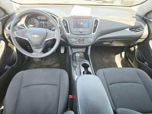 Chevrolet Malibu Vehicle Full-screen Gallery Image 06
