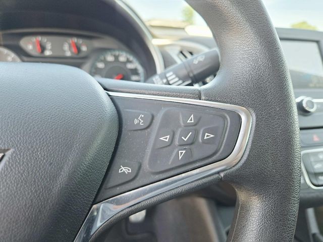 Chevrolet Malibu Vehicle Full-screen Gallery Image 17