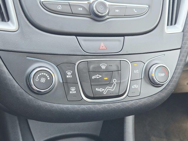 Chevrolet Malibu Vehicle Full-screen Gallery Image 23
