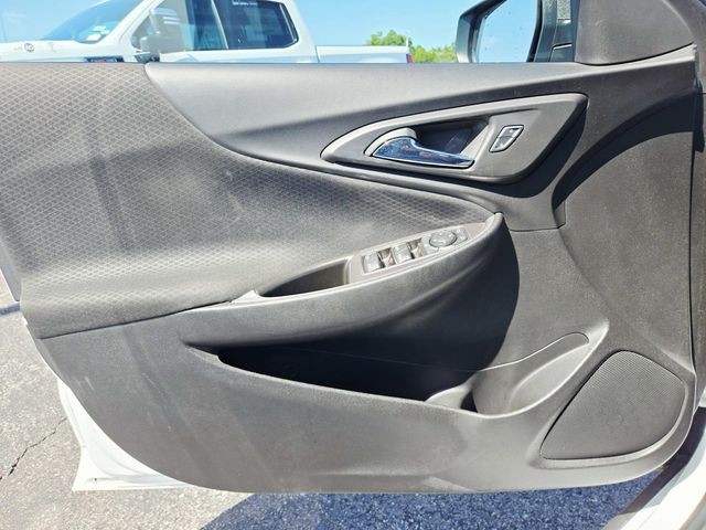 Chevrolet Malibu Vehicle Full-screen Gallery Image 28