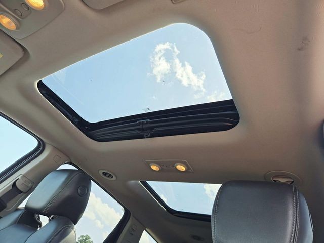 Chevrolet Traverse Vehicle Full-screen Gallery Image 06