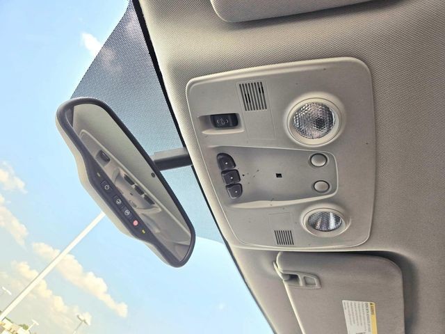 Chevrolet Traverse Vehicle Full-screen Gallery Image 17
