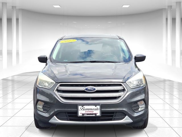 Ford Escape Vehicle Full-screen Gallery Image 05