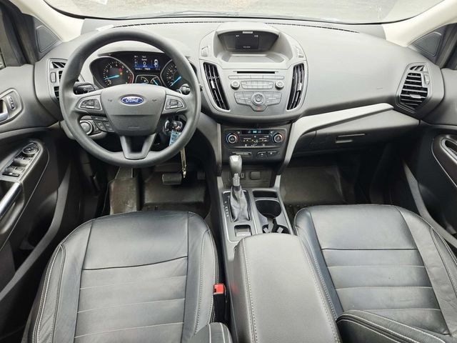 Ford Escape Vehicle Full-screen Gallery Image 07