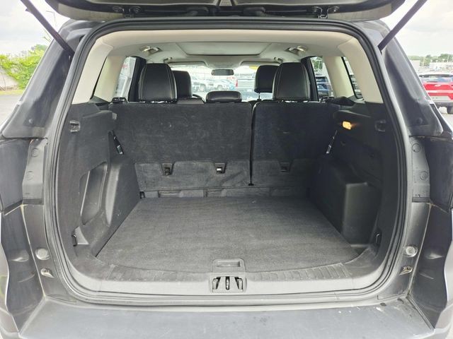 Ford Escape Vehicle Full-screen Gallery Image 11