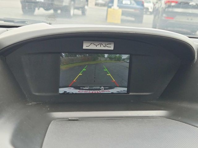 Ford Escape Vehicle Full-screen Gallery Image 23