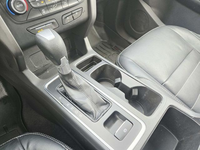 Ford Escape Vehicle Full-screen Gallery Image 26