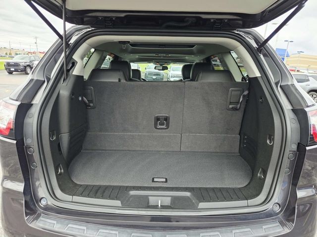 Chevrolet Traverse Vehicle Full-screen Gallery Image 12