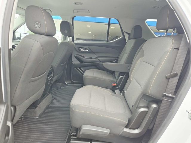 Chevrolet Traverse Vehicle Full-screen Gallery Image 09