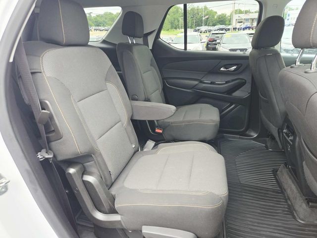 Chevrolet Traverse Vehicle Full-screen Gallery Image 13