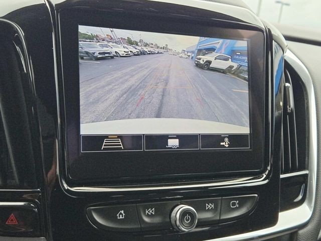Chevrolet Traverse Vehicle Full-screen Gallery Image 24