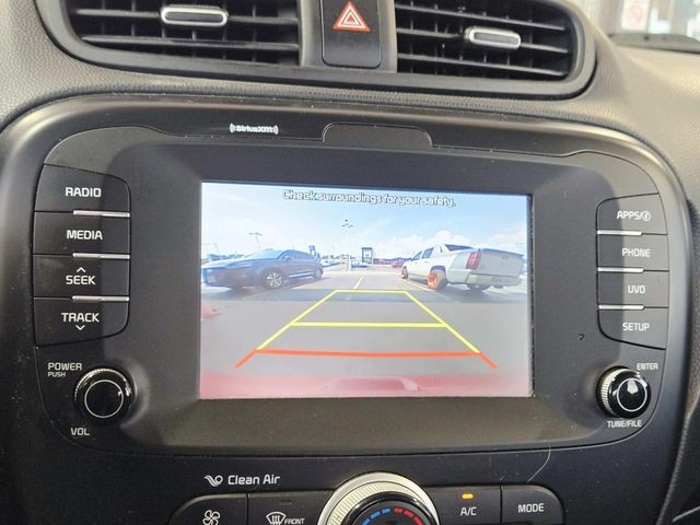 Kia Soul Vehicle Full-screen Gallery Image 22