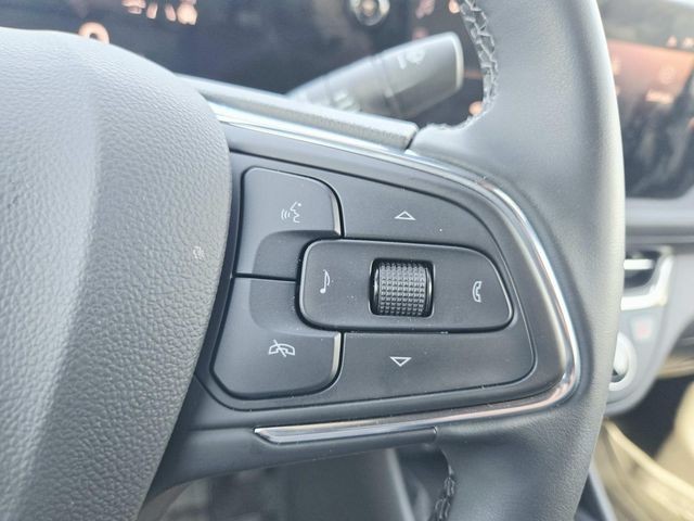 Buick Envista Vehicle Full-screen Gallery Image 17